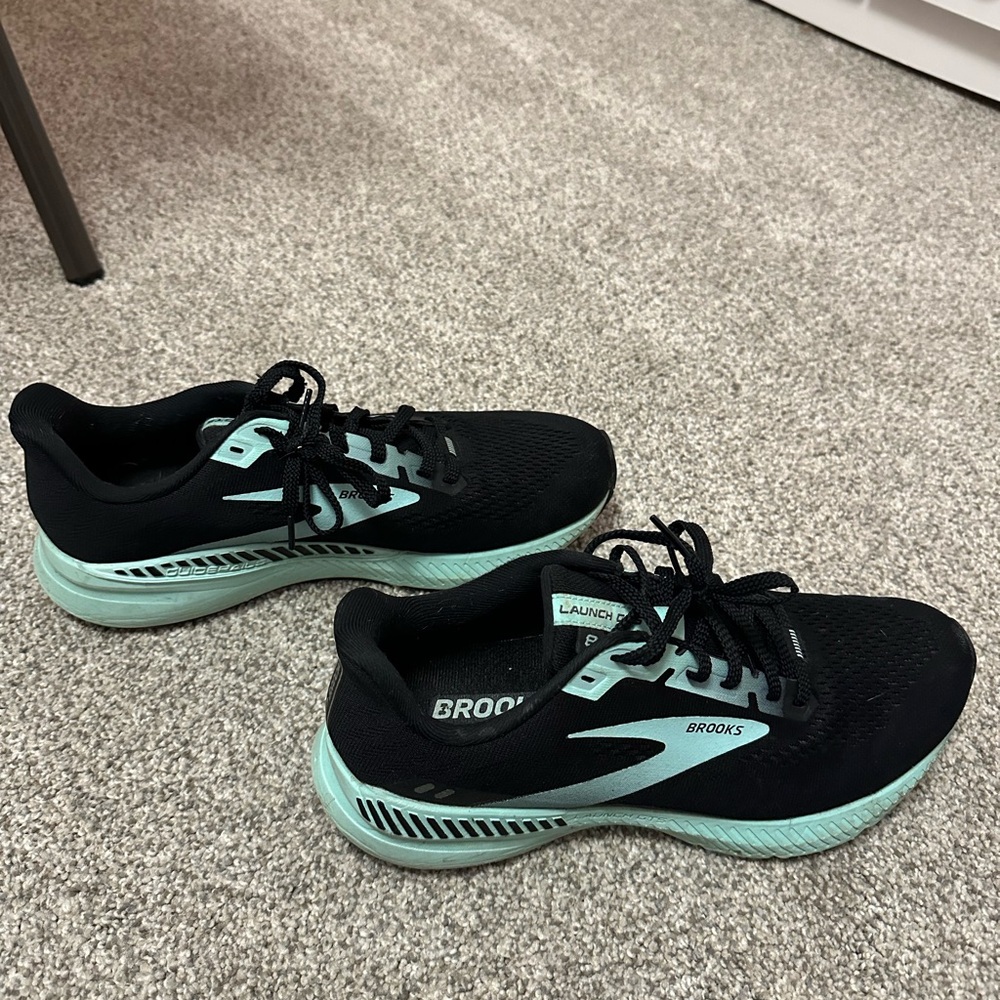 Brooks Black & Mint Green Women's Running Shoes
